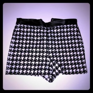High waisted houndstooth booty shorts
